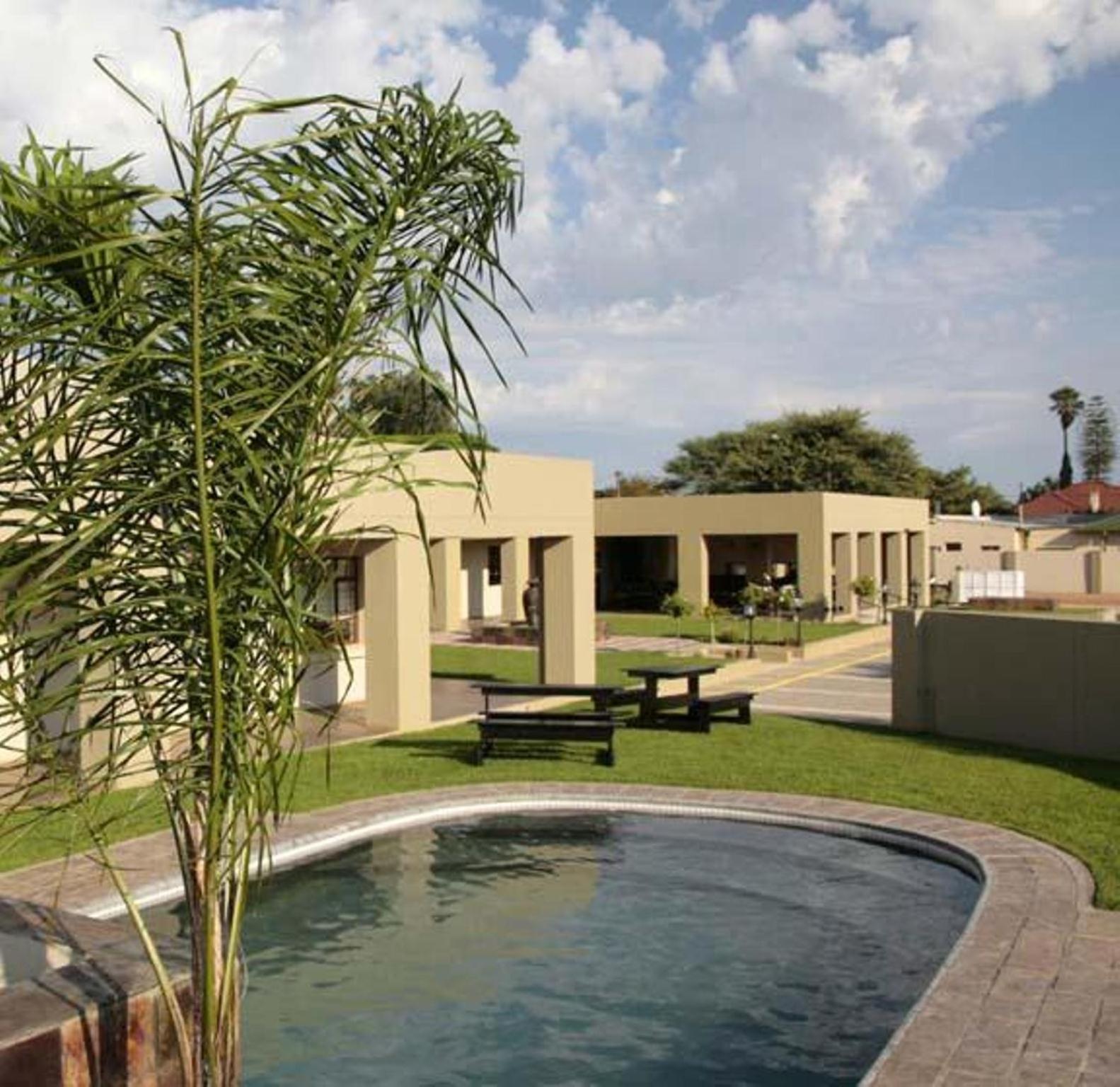 Hadassa Guest House Otjiwarongo Exterior photo