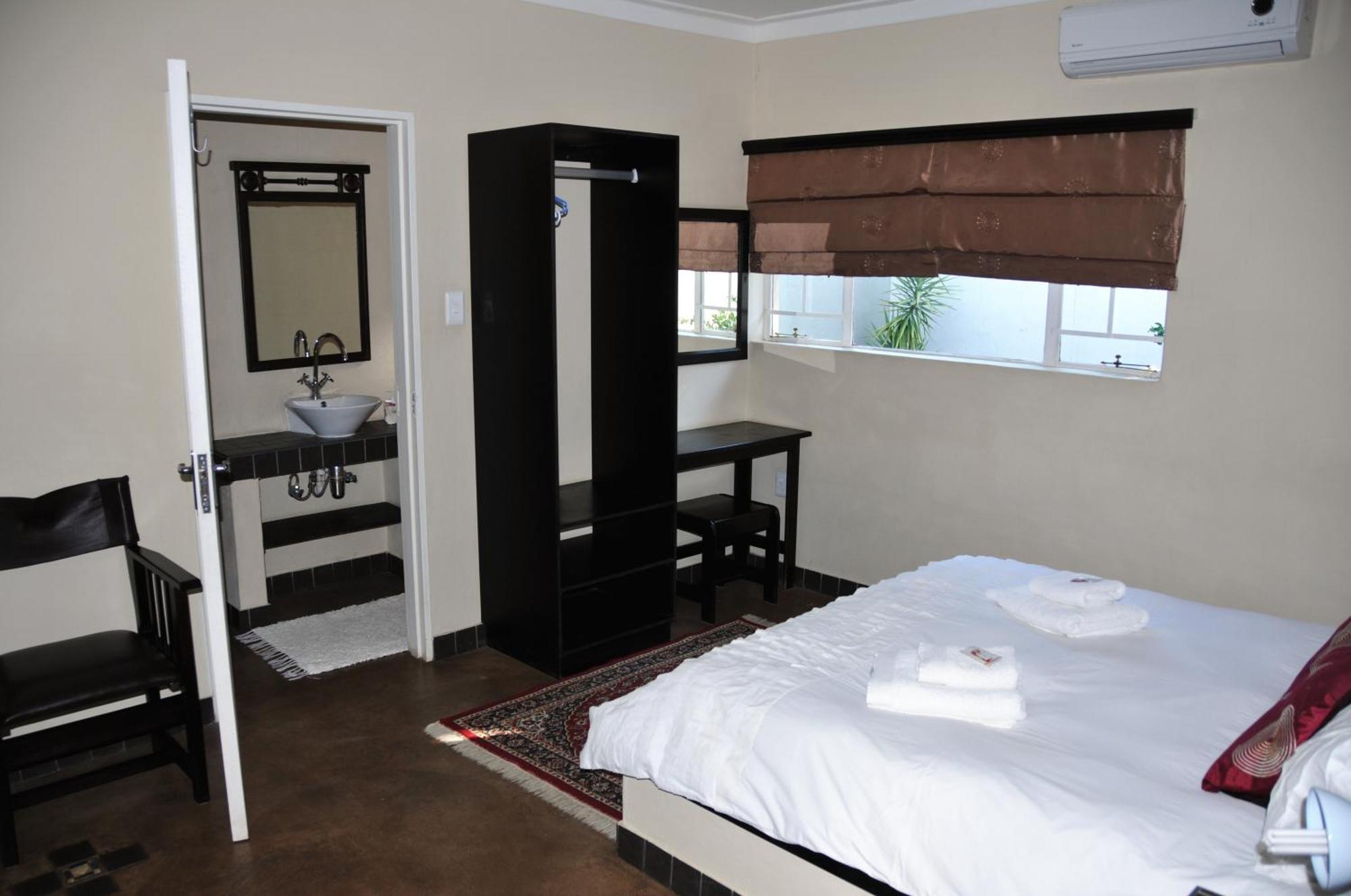 Hadassa Guest House Otjiwarongo Exterior photo